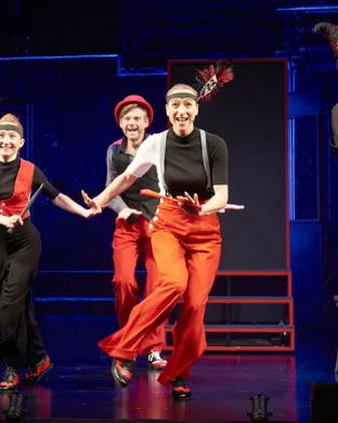 A Beautiful Noise - The Neil Diamond Musical